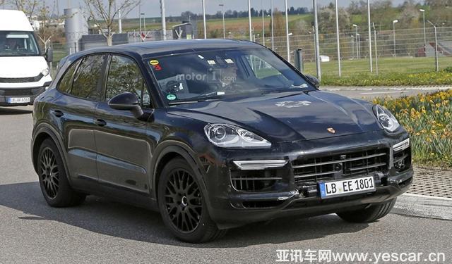 曝保時(shí)捷全新卡宴內(nèi)飾諜照 提升科技感