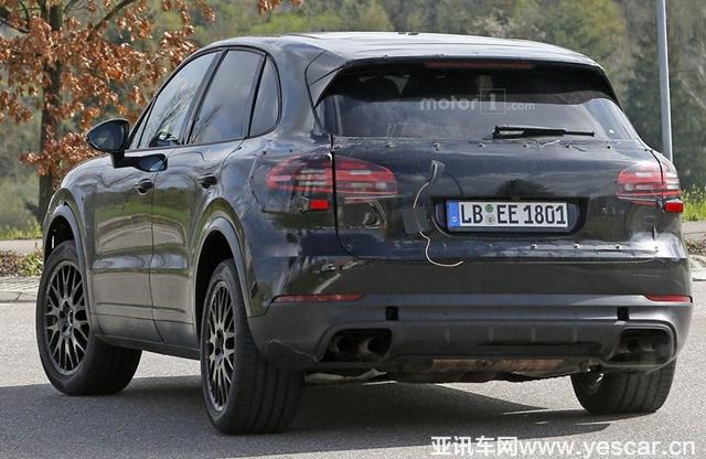 曝保時(shí)捷全新卡宴內(nèi)飾諜照 提升科技感