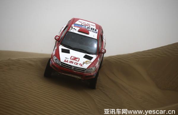 眾泰車隊李鵬程翻車退賽 隊友陳峰施援也難挽