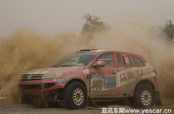眾泰車隊李鵬程翻車退賽 隊友陳峰施援也難挽