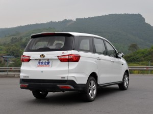 北汽銀翔 北汽幻速H3F 2016款 1.5L 舒適型 北汽銀翔 北汽幻速H3F 2016款 1.5L 舒適型