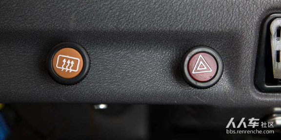 201912286ab70ba9d63668.png 0620-11人人車“豪華套餐”推薦:全球限量1200臺的經典車VW T23548.png