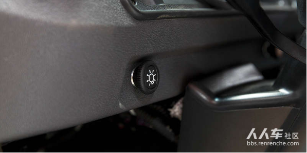 20191237401b1ebe115624.png 0620-11人人車“豪華套餐”推薦:全球限量1200臺的經典車VW T23676.png