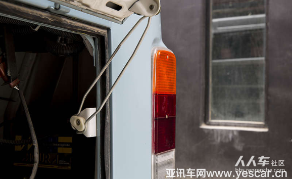 201914027e13cb4e643720.png 0620-11人人車“豪華套餐”推薦:全球限量1200臺的經典車VW T24944.png