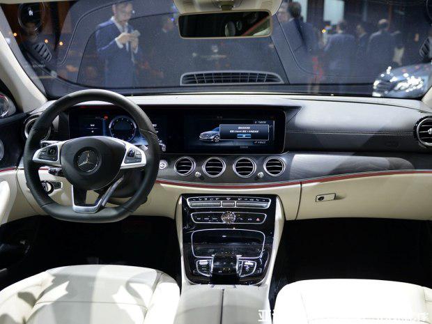 北京奔馳 奔馳E級 2016款 E 320 L 運動型 4MATIC 北京奔馳 奔馳E級 2016款 E 320 L 運動型 4MATIC
