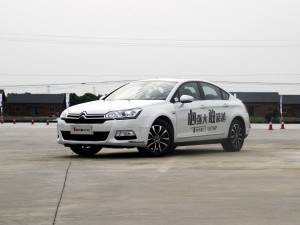 東風(fēng)雪鐵龍 雪鐵龍C5 2016款 1.8T 自動尊享型