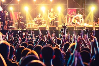 時尚、速度、賽車的狂歡，即將來襲！ 時尚、速度、瘋狂賽車，