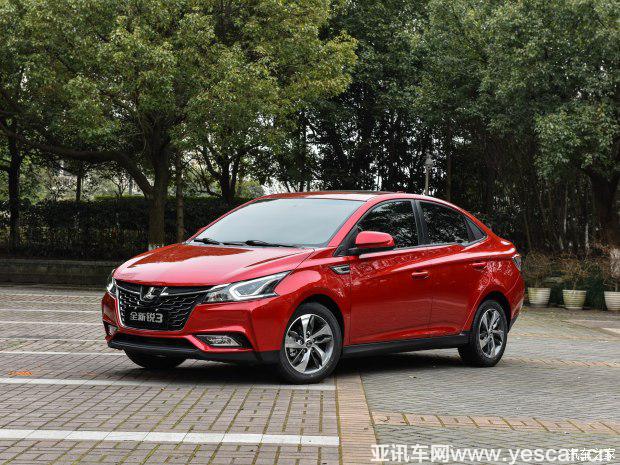 東風(fēng)裕隆 銳3 2016款 1.6L CVT智享型 東風(fēng)裕隆 銳3 2016款 1.6L CVT智享型