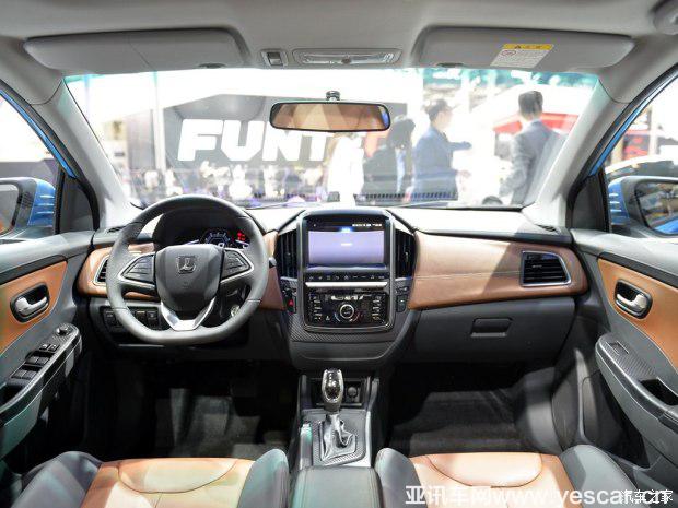 東風(fēng)裕隆 銳3 2016款 1.6L CVT尊享型天窗版 東風(fēng)裕隆 銳3 2016款 1.6L CVT尊享型天窗版