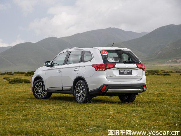 廣汽三菱 歐藍(lán)德 2016款 2.4L 四驅(qū)尊貴版 7座 廣汽三菱 歐藍(lán)德 2016款 2.4L 四驅(qū)尊貴版 7座