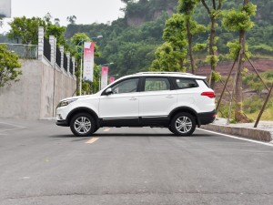 北汽銀翔 北汽幻速S3L 2016款 1.5L 手動尊貴型 北汽銀翔 北汽幻速S3L 2016款 1.5L 手動尊貴型