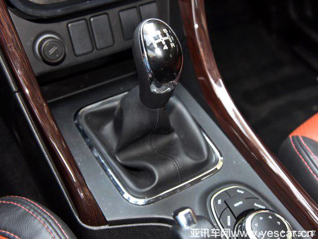 北汽銀翔 北汽幻速S3L 2016款 1.5L 手動尊貴型 北汽銀翔 北汽幻速S3L 2016款 1.5L 手動尊貴型