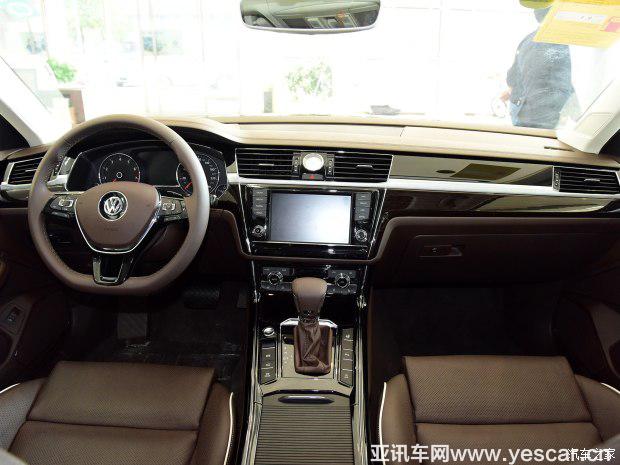 上汽大眾 輝昂 2016款 480 V6 四驅(qū)至尊版 上汽大眾 輝昂 2016款 480 V6 四驅(qū)至尊版