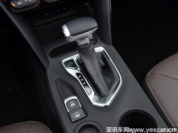 廣汽乘用車 傳祺GS4 2016款 235T G-DCT尊貴版 廣汽乘用車 傳祺GS4 2016款 235T G-DCT尊貴版