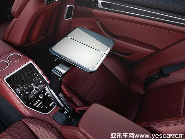 保時(shí)捷 Panamera 2017款 Panamera 4 E-Hybrid 行政加長(zhǎng)版 2.9T 保時(shí)捷 Panamera 2017款 Panamera 4 E-Hybrid 行政加長(zhǎng)版 2.9T