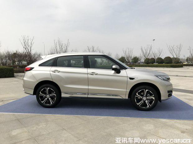 東風(fēng)本田 本田UR-V 2017款 基本型 東風(fēng)本田 本田UR-V 2017款 基本型