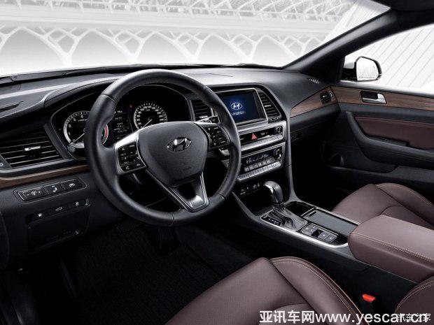 現(xiàn)代(進(jìn)口) 索納塔(進(jìn)口) 2017款 基本型