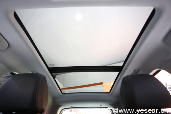 300942560aa388d8157402.png 【海馬汽車新聞稿件】海馬S5強(qiáng)動(dòng)力版&海馬S5 Young區(qū)域上市1768.png