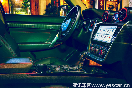 11102949dc921b397d1357.png 1.當(dāng)有型的人 做有型的事 開有型的北京(bj)201117.png