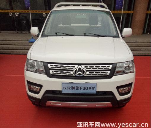 皮卡也舒適，長(zhǎng)安神騏F30單排內(nèi)飾曝光-圖3