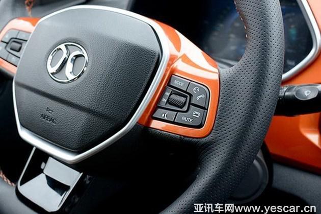 試駕北汽新能源EC3：續(xù)航提升、科技感爆棚，純電動(dòng)選它沒(méi)毛??！