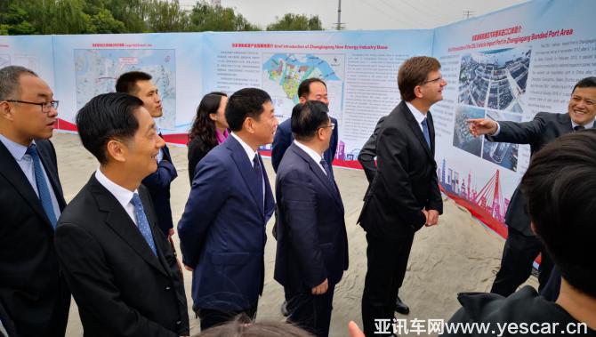 23174825d760b5bc005027.jpg image003.jpg