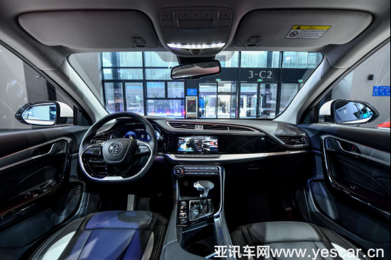 最靠譜、最聰明、最保值的12萬級suv，ta開啟行業(yè)新標桿1030.png