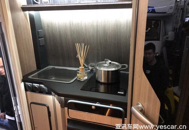 尋星房車NX585正式上市 售價(jià)39.68萬(wàn)元起