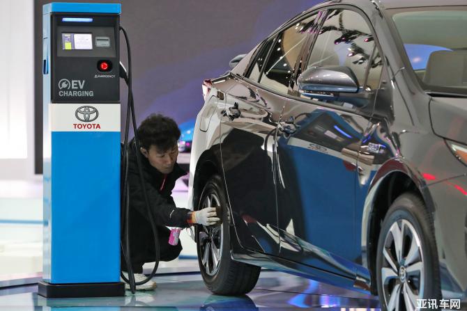 30080829588efc1a558538.jpg autohomecar__ChsEoF1nNd2AMJymAAq4rd72IbQ371.jpg