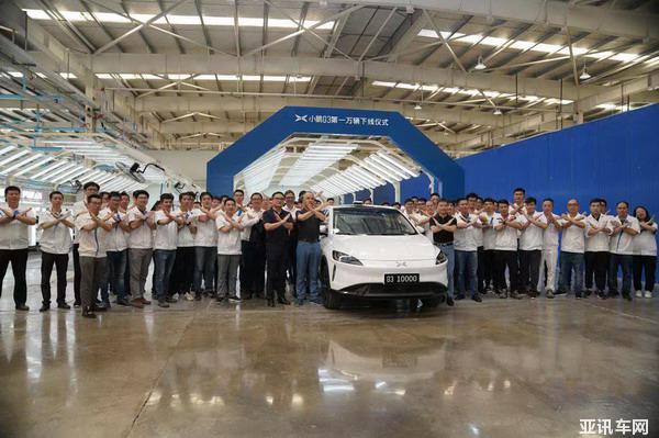 新能源車市“長夜漫漫”，誰先看到了光？