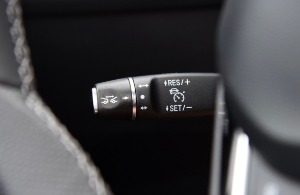 1716103613d9a672917056.png (20200215)質(zhì)感與科技兼得 靜態(tài)體驗2020款小鵬g3942.png