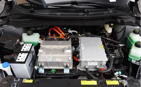 17161100eef21f54b70791.png (20200215)質(zhì)感與科技兼得 靜態(tài)體驗2020款小鵬g31331.png