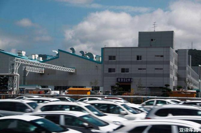 0509251320037708d40619.jpg 2.jpg