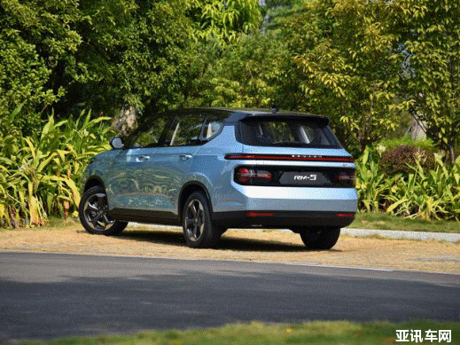 15182728efe4e5320b2915.gif image005.gif