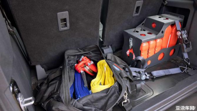 161038050b9f7f87c02382.jpg image003.jpg