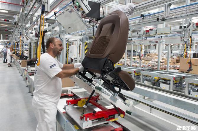 2708430226d46bfe354840.jpg image002.jpg