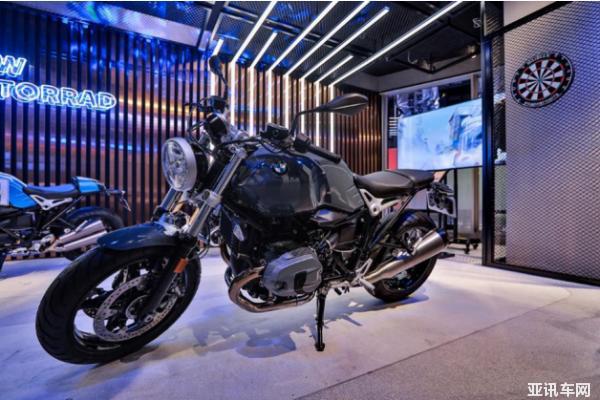 “摩力”新車震撼登場 寶馬攜手京東首發(fā)首款豪華復古巡航車型