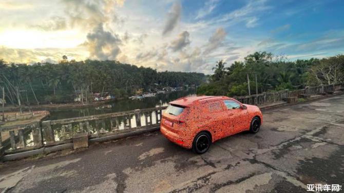 01084315a8b1b95aa34730.jpg image004.jpg