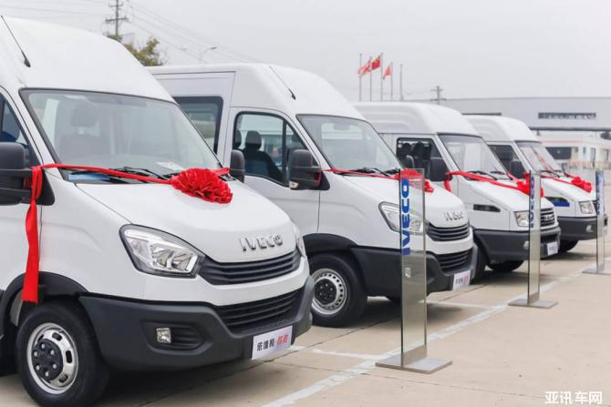 011533286839dd56b43213.jpg image002.jpg