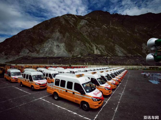 01153331f21b91cffb9158.jpg image003.jpg