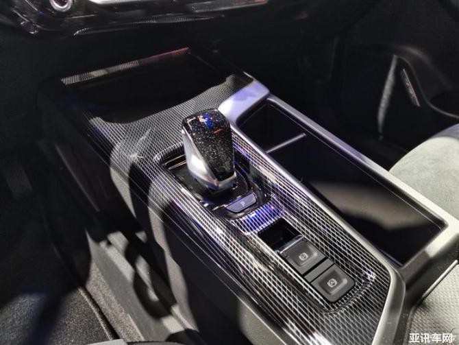 1911204951709172a06425.jpg image006.jpg