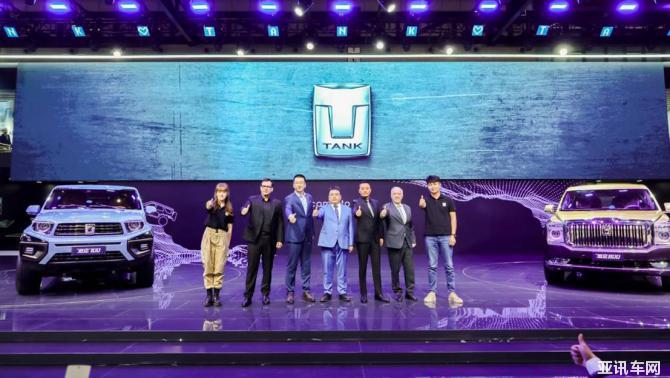 261157181adc6e21e97803.jpg image003.jpg