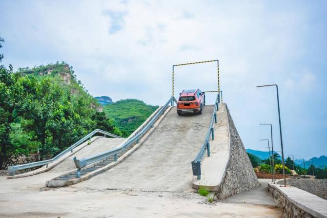 021528098106c182aa5325.jpg image002.jpg