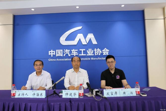 1200462012a3eedec02134.jpg image001.jpg