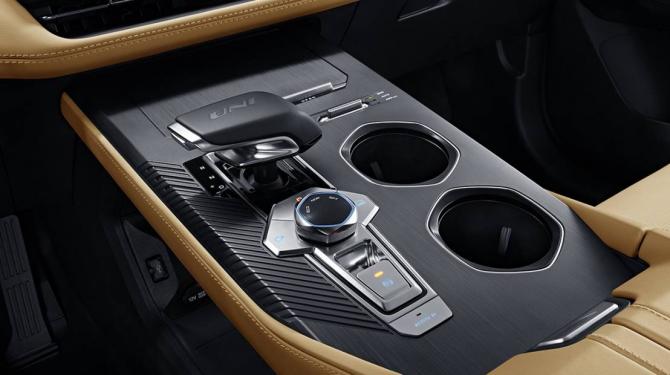 051621076a05fad8a68555.jpg image002.jpg