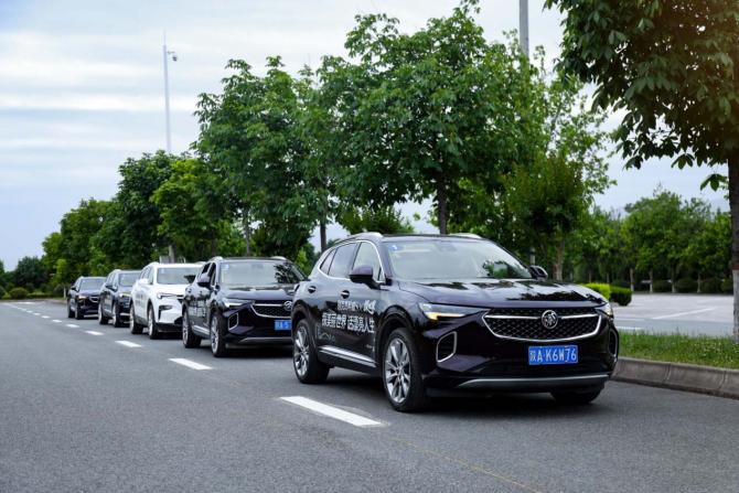 1822522010faee27326877.jpg image002.jpg