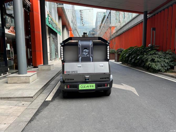 220842240be343a5f08194.jpg image002.jpg