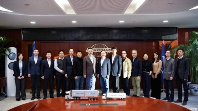 28082253a26a3280d21215.jpg image001.jpg