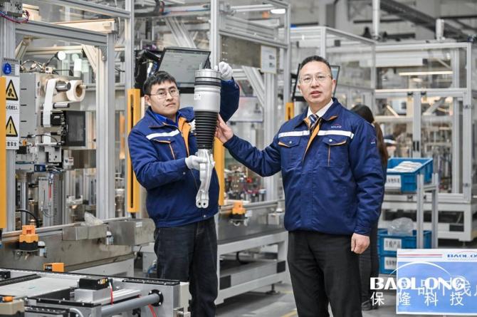 30083912d66ad835017528.jpg image003.jpg