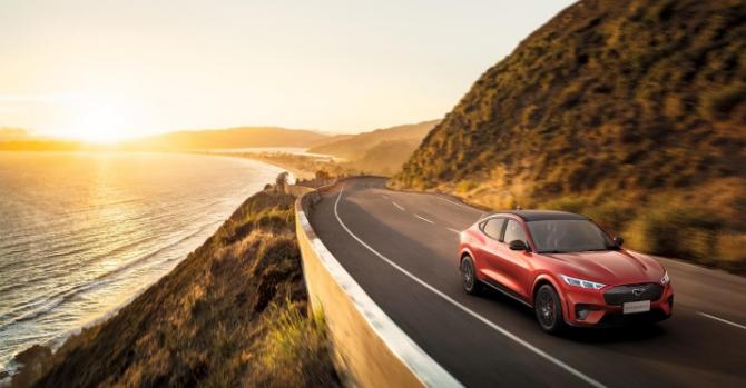 福特陳安寧現(xiàn)身國際經(jīng)濟(jì)顧問團(tuán)會議，推助成渝智慧城市發(fā)展